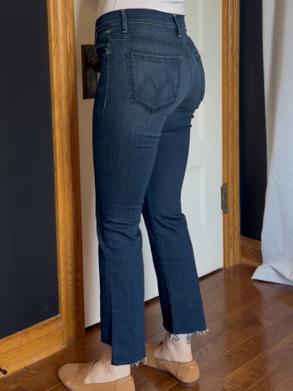 MOTHER The Insider Crop Step Fray Jeans